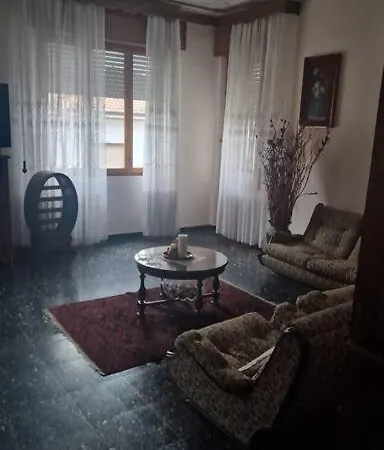 شقة Signorile